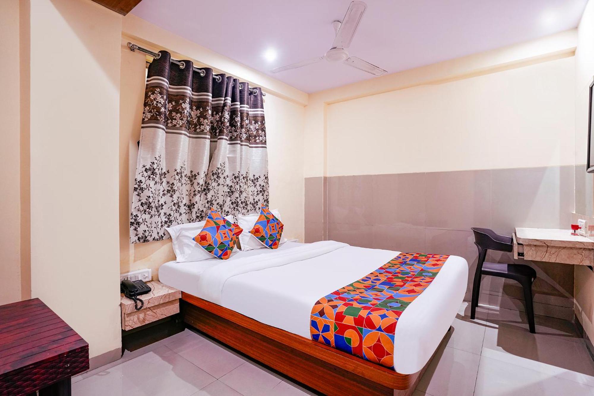 Fabhotel Everest Vashi Exterior foto