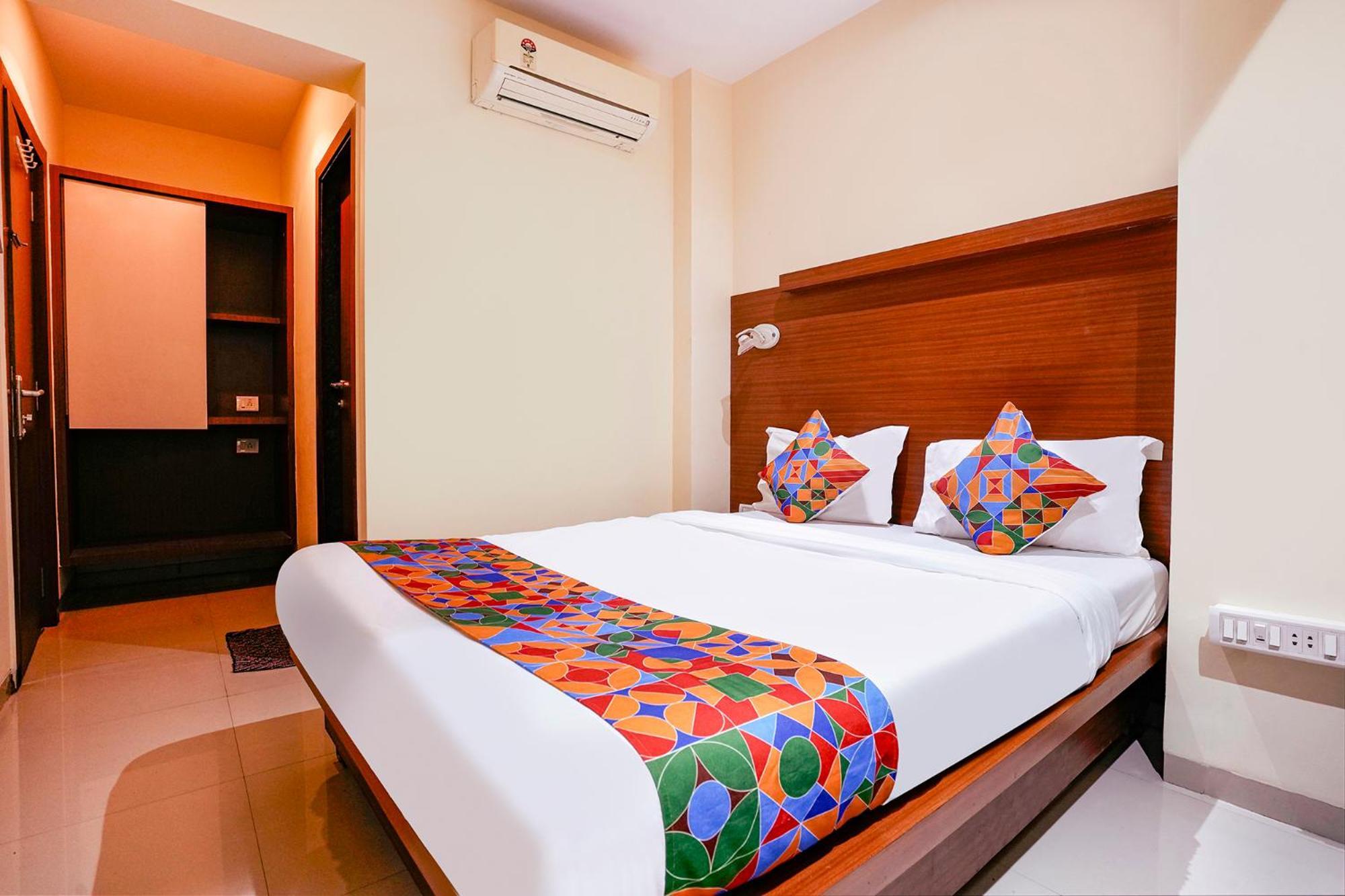 Fabhotel Everest Vashi Exterior foto