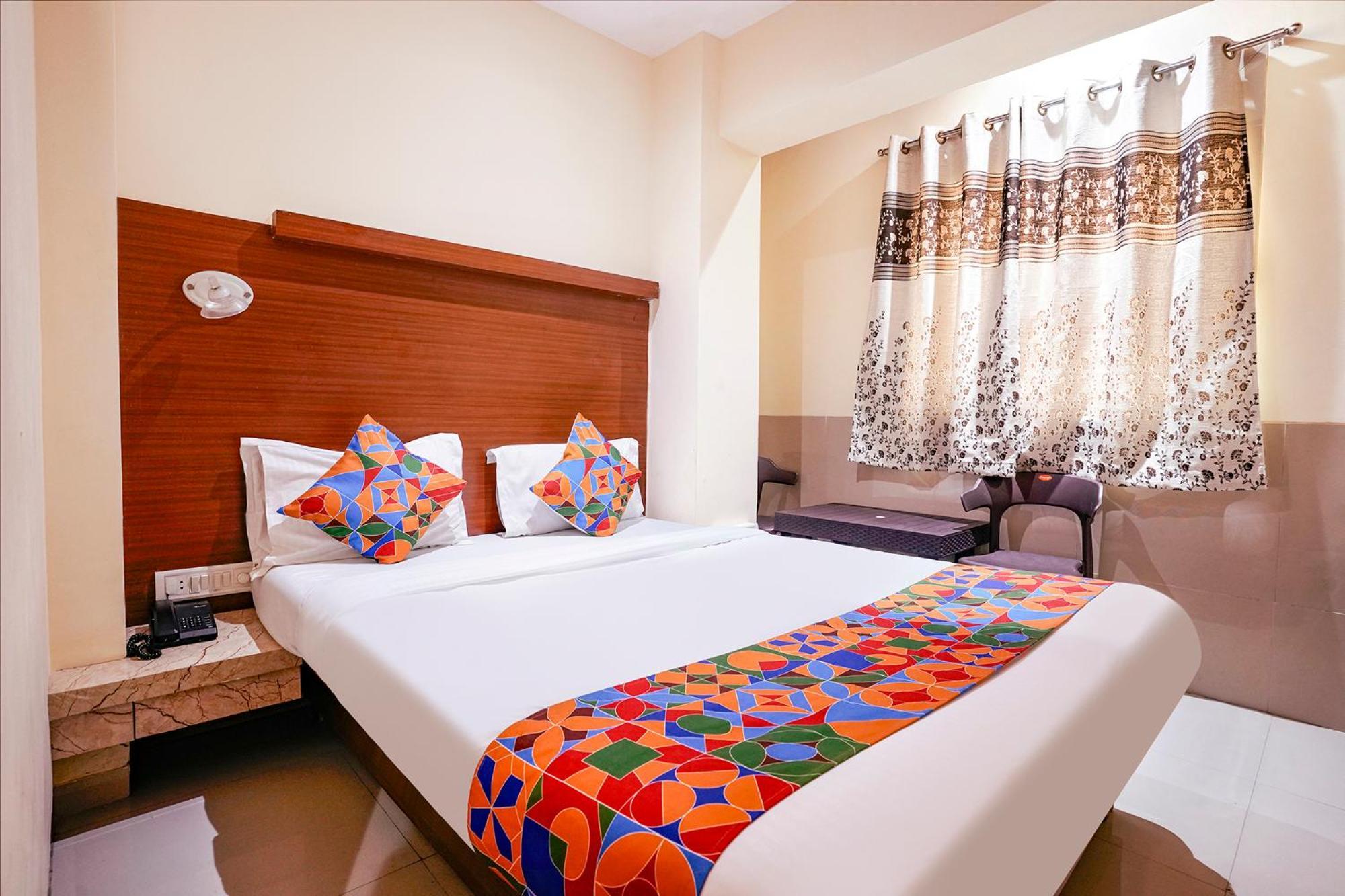 Fabhotel Everest Vashi Exterior foto