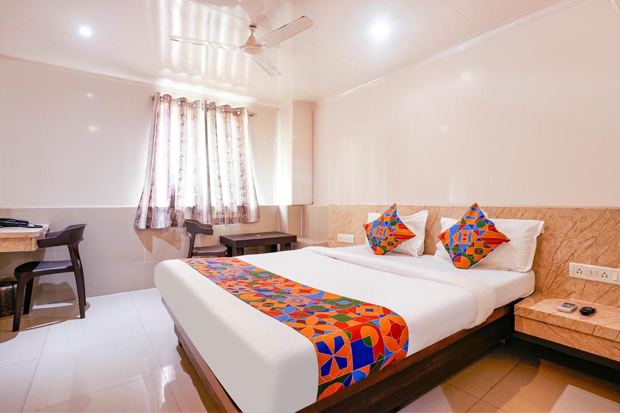 Fabhotel Everest Vashi Exterior foto